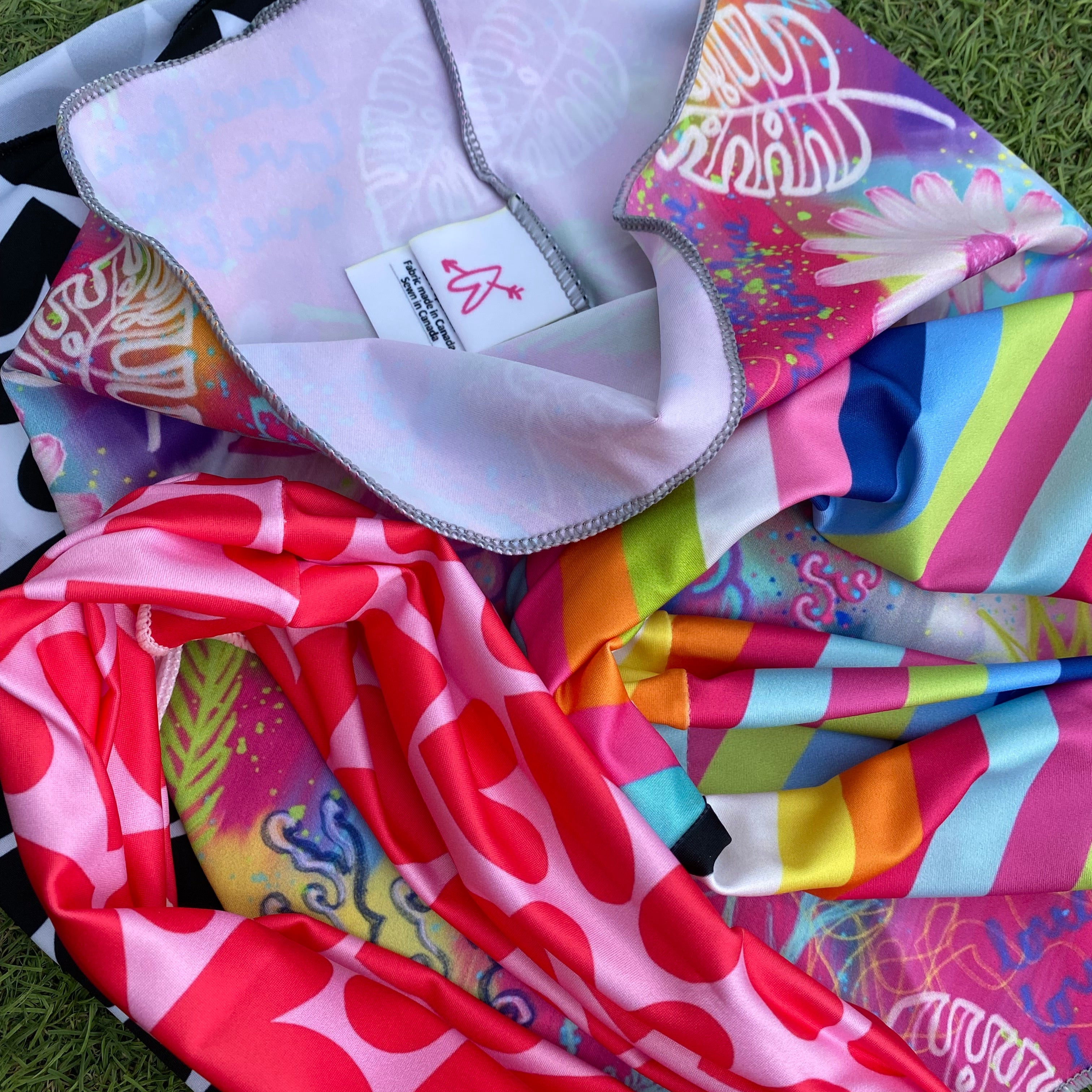 colorful wide headbands detail